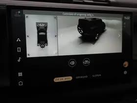 Land Rover Defender thumbnail 30