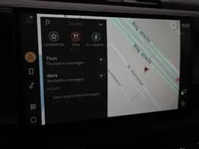 Land Rover Defender thumbnail 33