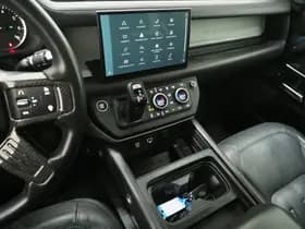 Land Rover Defender thumbnail 36