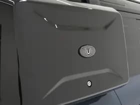 Land Rover Defender thumbnail 40