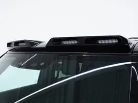 Land Rover Defender thumbnail 9