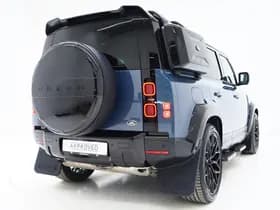 Land Rover Defender thumbnail 10