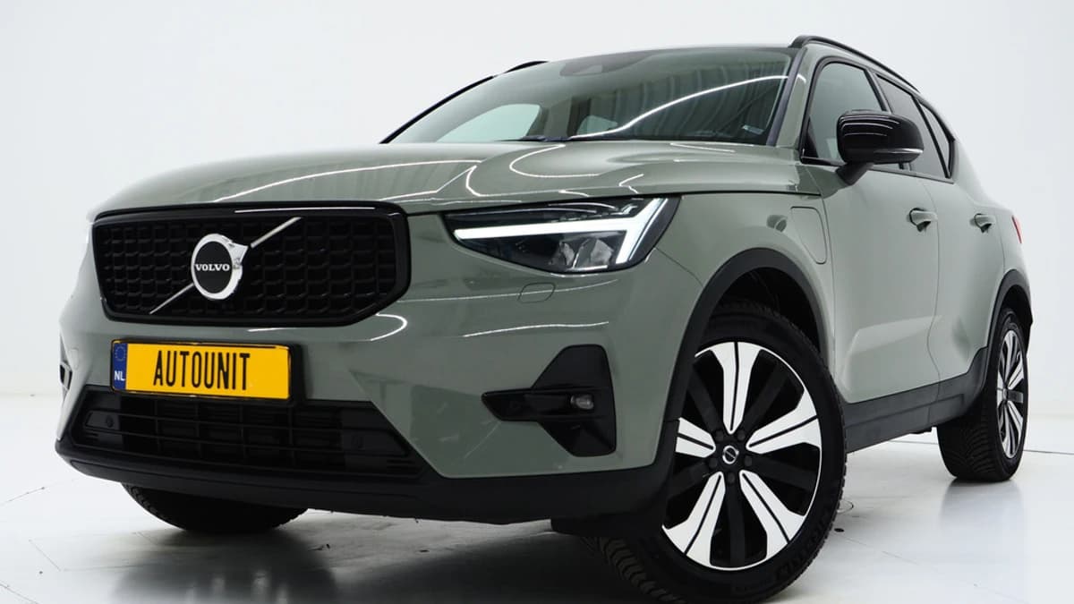 Volvo XC40 — foto 1