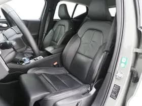 Volvo XC40 thumbnail 4