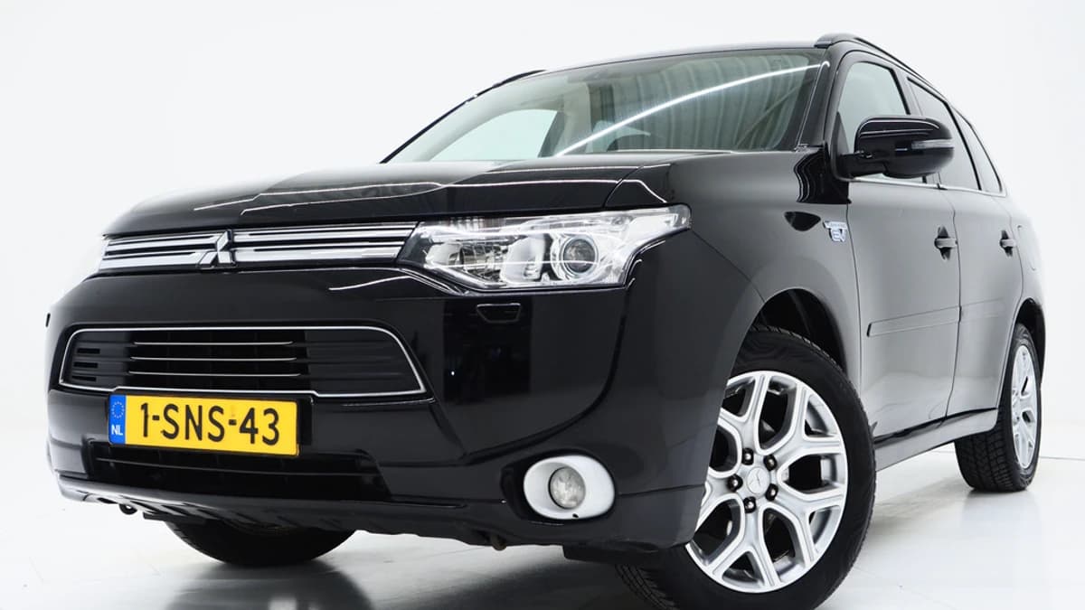 Mitsubishi Outlander — foto 1