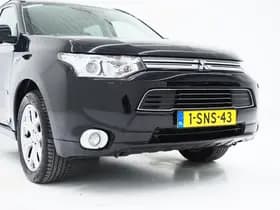 Mitsubishi Outlander thumbnail 12