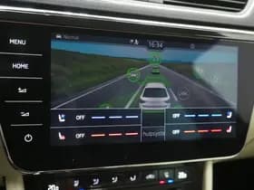 Škoda Superb thumbnail 35