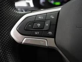 Volkswagen Passat thumbnail 22