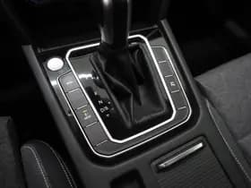 Volkswagen Passat thumbnail 34