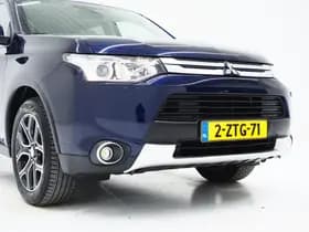 Mitsubishi Outlander thumbnail 12