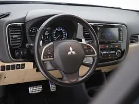 Mitsubishi Outlander thumbnail 17