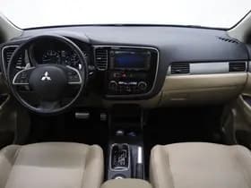 Mitsubishi Outlander thumbnail 5