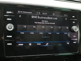 Volkswagen Passat thumbnail 25
