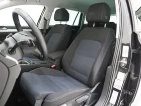 Volkswagen Passat thumbnail 4