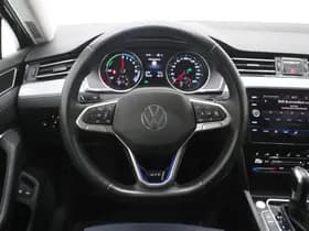 Volkswagen Passat thumbnail 34