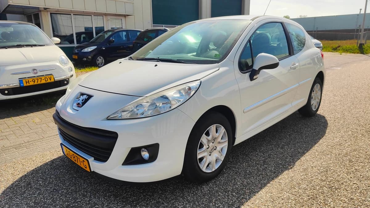 Peugeot 207 — foto 1