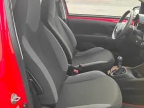 Toyota Aygo thumbnail 9