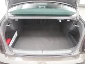 Volkswagen Passat thumbnail 13