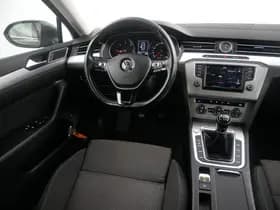 Volkswagen Passat thumbnail 19