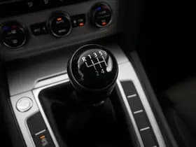 Volkswagen Passat thumbnail 24