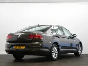 Volkswagen Passat thumbnail 4