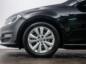 Volkswagen Golf thumbnail 17