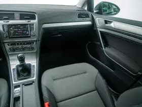 Volkswagen Golf thumbnail 20