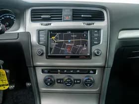Volkswagen Golf thumbnail 21
