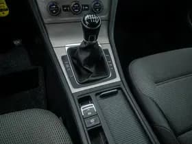 Volkswagen Golf thumbnail 24
