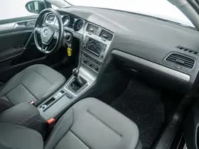 Volkswagen Golf thumbnail 9