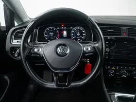Volkswagen Golf thumbnail 18