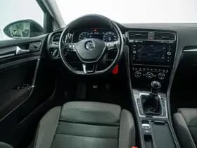 Volkswagen Golf thumbnail 19
