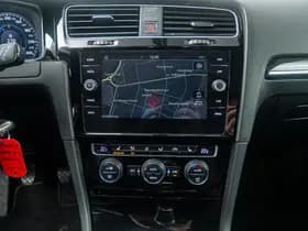 Volkswagen Golf thumbnail 21