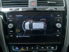 Volkswagen Golf thumbnail 24