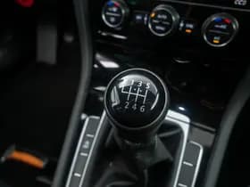 Volkswagen Golf thumbnail 28