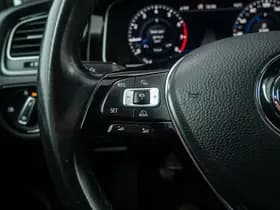 Volkswagen Golf thumbnail 30