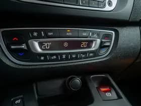 Renault Scénic thumbnail 25
