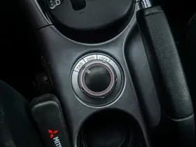 Mitsubishi Outlander thumbnail 24