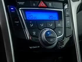 Hyundai i30 thumbnail 24
