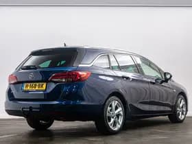 Opel Astra Sports Tourer thumbnail 4