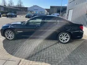 BMW 7-Serie thumbnail 7