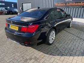 BMW 7-Serie thumbnail 10