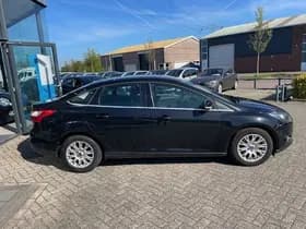 Ford Focus thumbnail 5