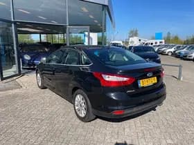 Ford Focus thumbnail 8