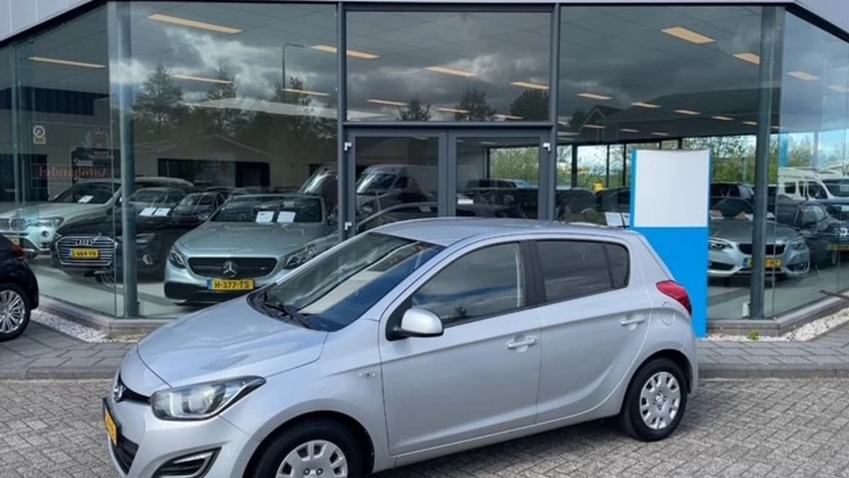 Hyundai i20 — foto 1