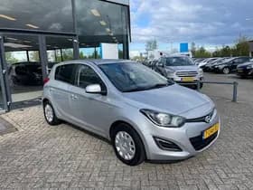 Hyundai i20 thumbnail 4