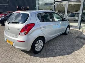 Hyundai i20 thumbnail 10