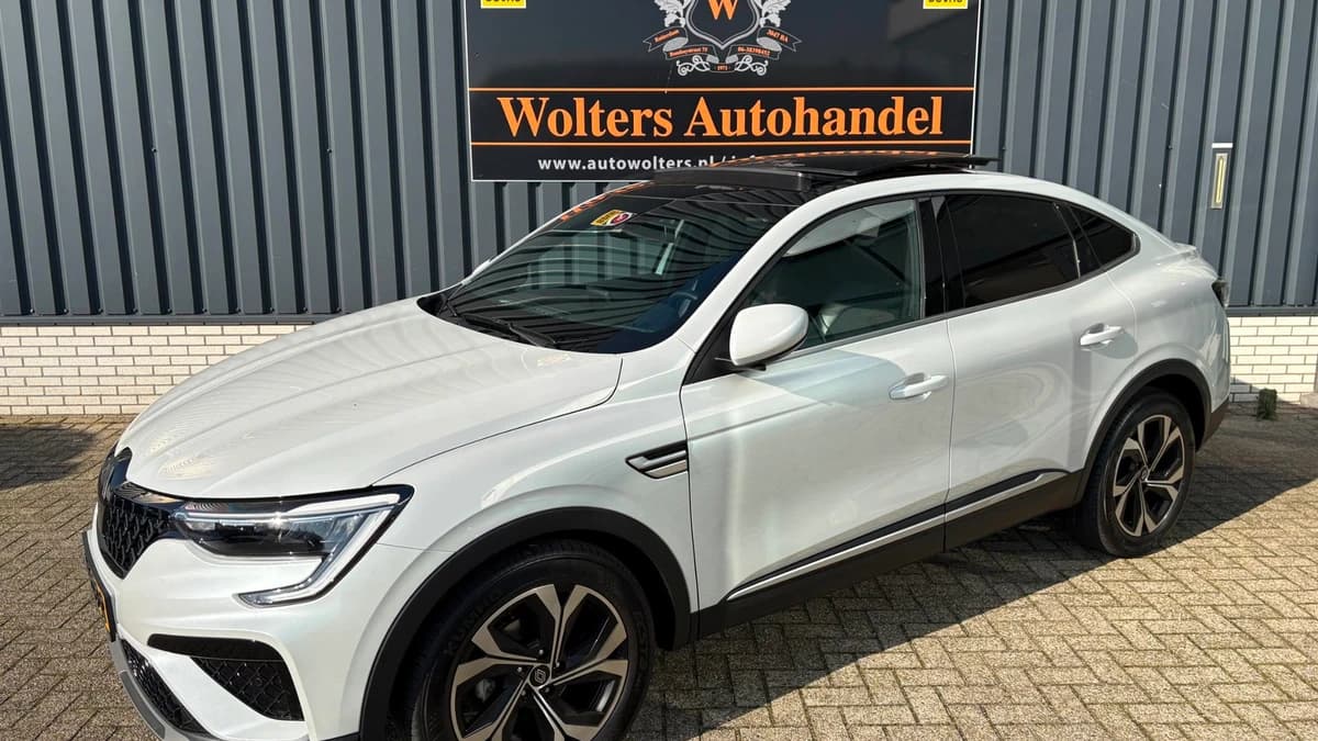 Renault ARKANA — foto 1