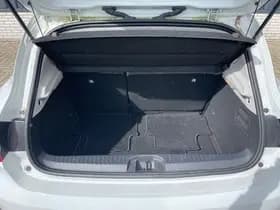 Renault Clio thumbnail 24