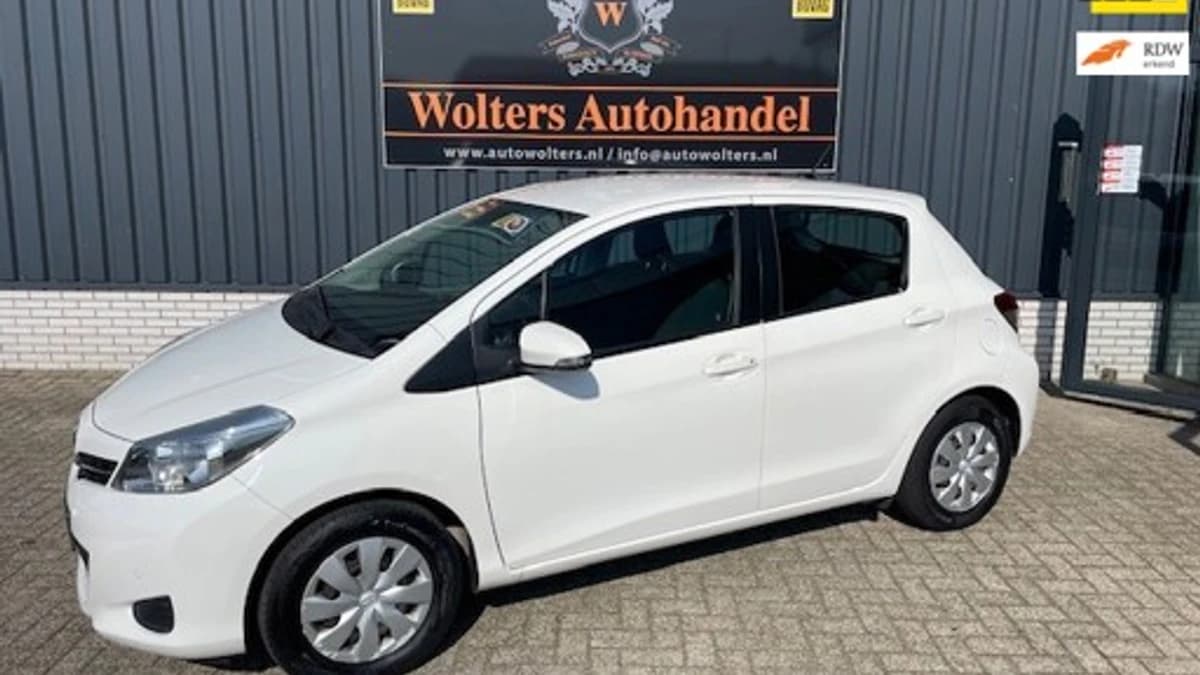 Toyota Yaris 1.0 VVT-i Aspiration — foto 1